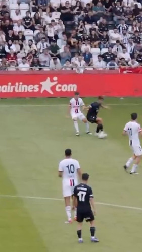 aiFO f 19jjA32Er.jpg