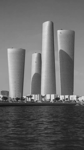 Sw rgJbolHZKUFkR.jpg