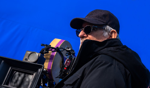 Director Steven Spielberg on the set of DISCLOSURE DAY..jpg