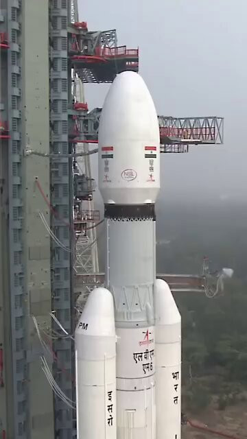 mJdCFxqVtwFloAD .jpg