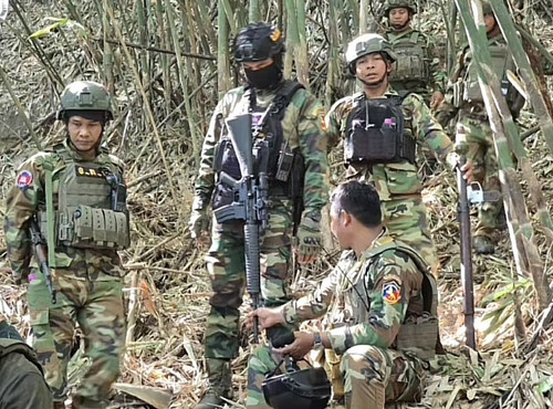 G81ZRs4WsAAGrXg.jpg