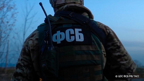 G81bkZnWwAAKbCf.jpg