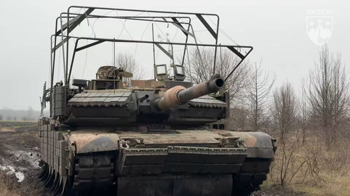 G820 iZXMAArFC8.jpg
