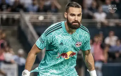 São Paulo fecha acordo com New York Red Bulls e contrata goleiro Carlos Coronel, em alta no mercado