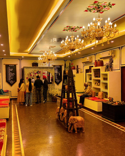 Couple-Friendly Restaurant in Meerut (1).jpg