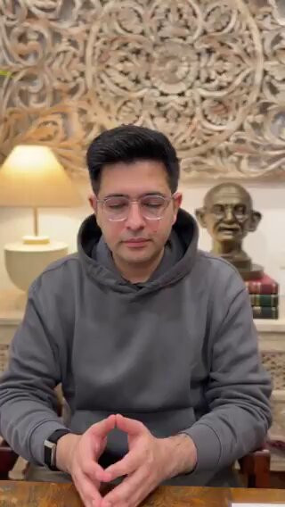 qaxWBMoiyWwi1VIh.jpg