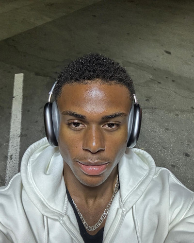 siahaartis 1684613243 3107083539356263608 2173074178.jpg