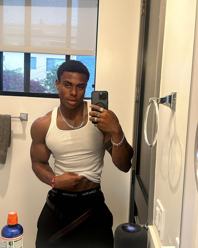 siahaartis 1690218604 3154104720961171151 2173074178.jpg