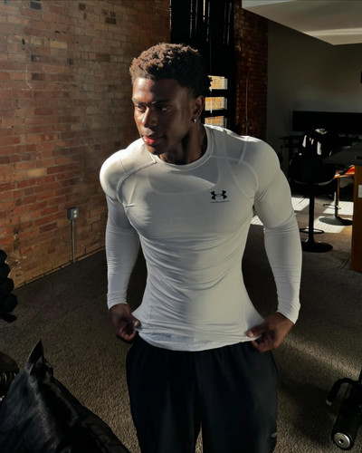 siahaartis 1732902054 3512159445511935812 2173074178.jpg