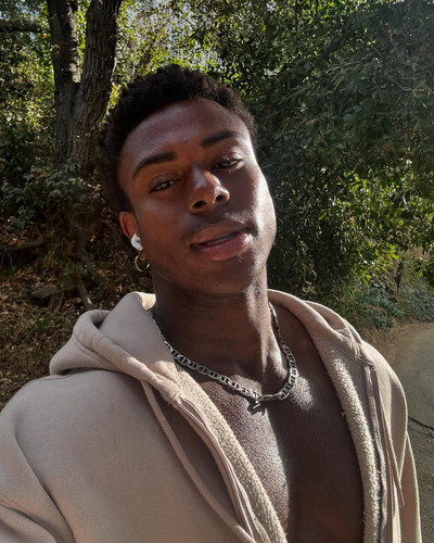 siahaartis 1730499883 3492008579551588693 2173074178.jpg