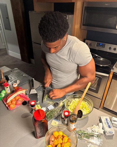 siahaartis 1734550006 3525983469321143191 2173074178.jpg