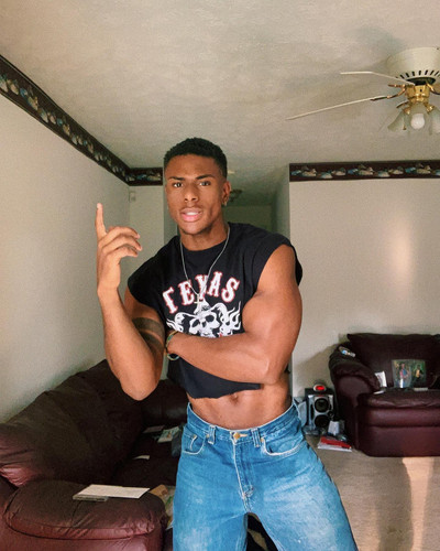 siahaartis 1585520422 2275832711491112770 2173074178.jpg