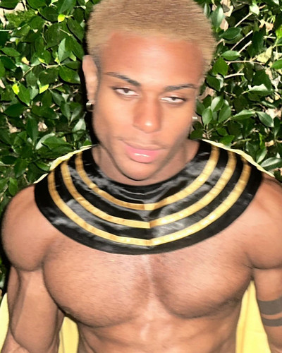 siahaartis 1698858151 3226578494167622705 2173074178.jpg