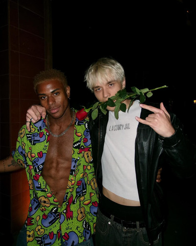 siahaartis 1701380619 3247738485562105895 2173074178.jpg