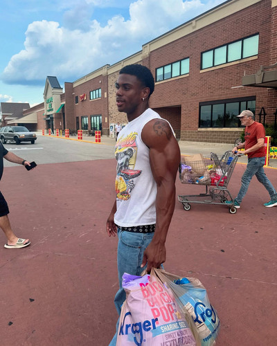 siahaartis 1751905255 3671569853682538177 2173074178.jpg