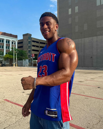 siahaartis 1751905255 3671569853699107726 2173074178.jpg