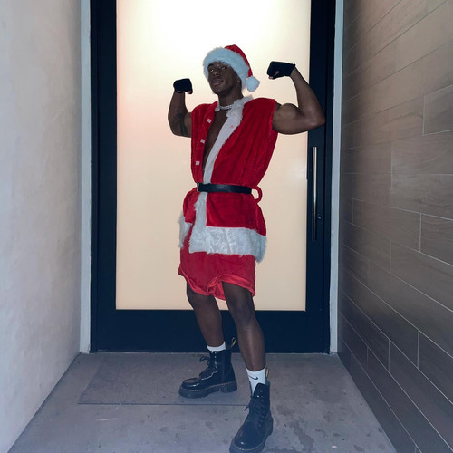 siahaartis 1604174940 2432318147216622044 2173074178.jpg