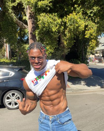 siahaartis 1616191184 2533117712294928585 2173074178.jpg