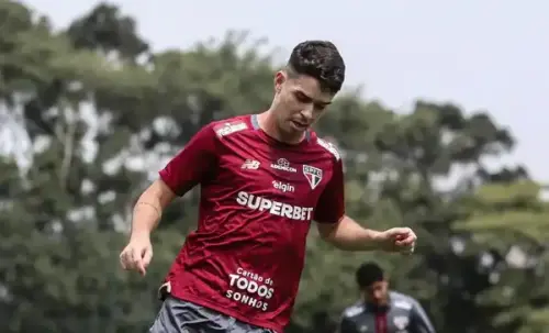 Oscar, jogador do São Paulo, recebe alta após episódio de síncope vasovagal e tranquiliza fãs