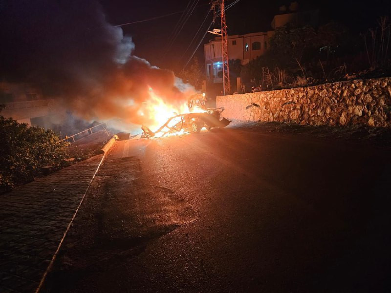 شهيد جراء قصف طائرات الاحتلال لمركبة في محيط بلدة المنصوري جنوب لبنان....