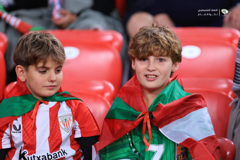 في محطة كروية استثنائية ستُخلد في التاريخ، واجه المنتخب الفلسطيني "الفدائي" نظيره الباسكي على ملعب سان ماميس، وسط حضور جماهيري بلغ حوالي 51 ألف متفرج....