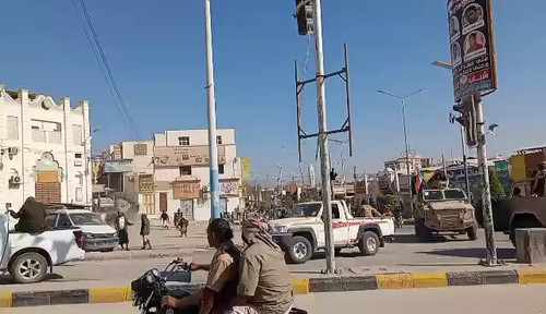 raD y4mIMM9 h5h5.jpg