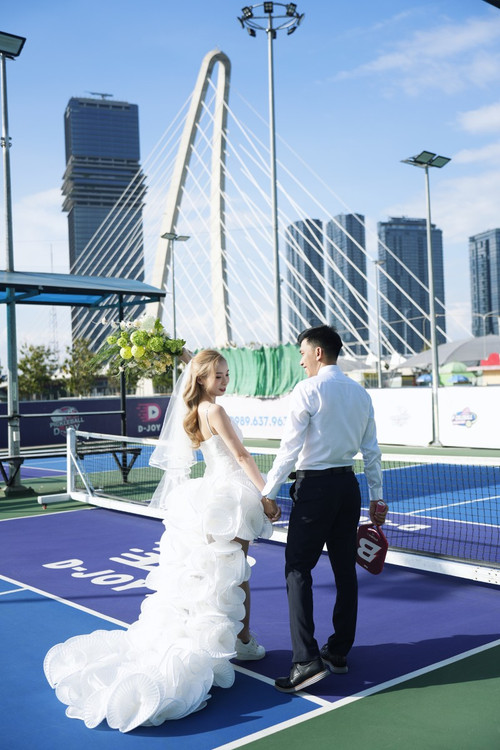 12 Hình khoảnh khắc 1