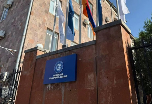 LL8aOThmwg27eI6UY87usqdNwcs15NeSVG1IZkGaKvi37H9a6dyWZ6LwBgW2jN1oh leIYfjCo3giMAFomnXRud8egYA7tyEdRIf.jpg