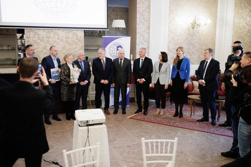 594861553 1268617308405360 3387747498806467576 n.jpg?stp=dst jpg s590x590 tt6& nc cat=106&ccb=1 7& n.jpg