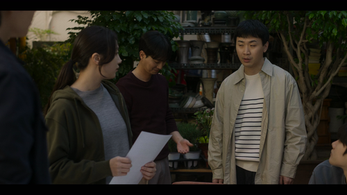 The.Manipulated.S01E01.Episode.1.2160p.Disney+.WEB DL.DDP.5.1.HDR10.H.265 CHDWEB.mkv 20251204 093242.png