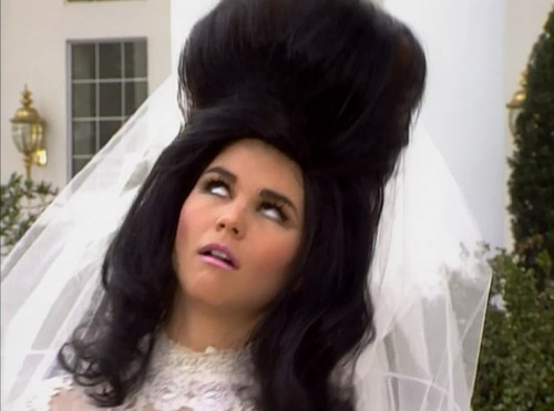 Full House s4e14 Working Girl Lori Loughlin faint 2.jpg