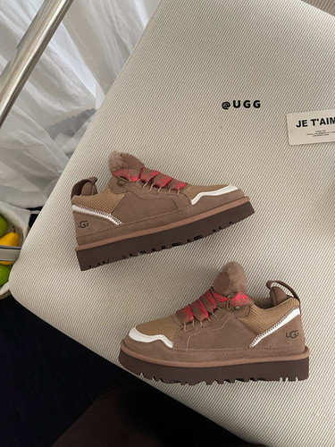 UGG Lowmel light oak brown.jpg