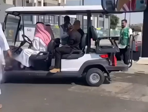 JSy6PTcbk2xWm Cx.jpg