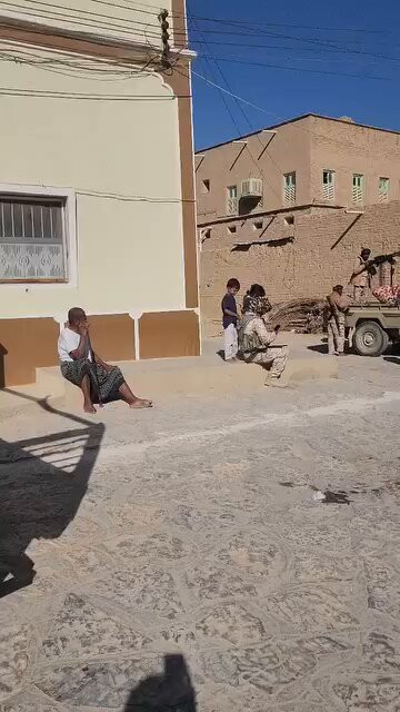 N0jb3O4 F d0CAVs.jpg