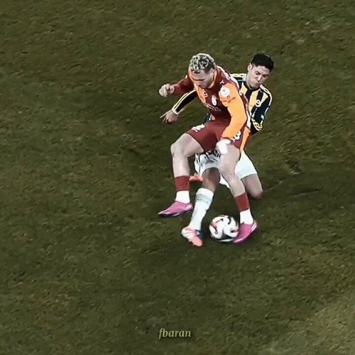 DjSE99JT5DXrEqVI.jpg