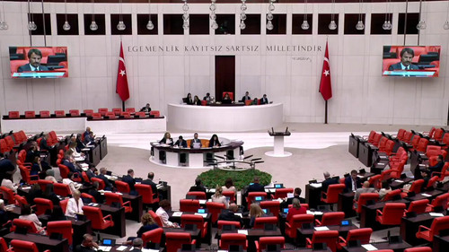 EitUzkPDc m07bCc.jpg