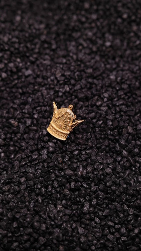 BddQXshYzBKftV L.jpg