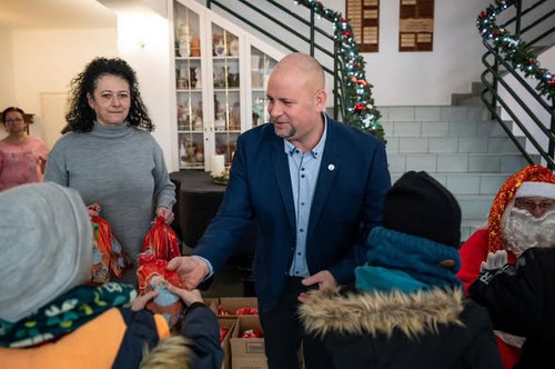 594415303 1471393681021870 8834119836423323857 n.jpg?stp=dst jpg s590x590 tt6& nc cat=103&ccb=1 7& n.jpg