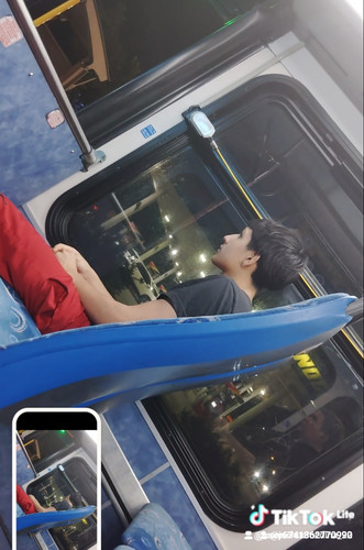 979.jpg