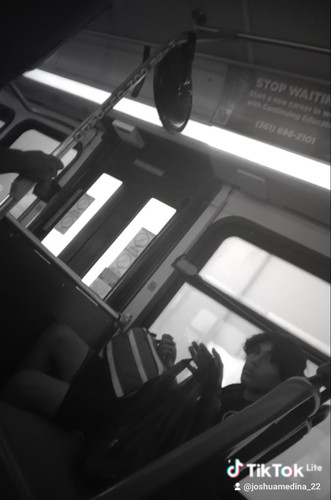 945.jpg