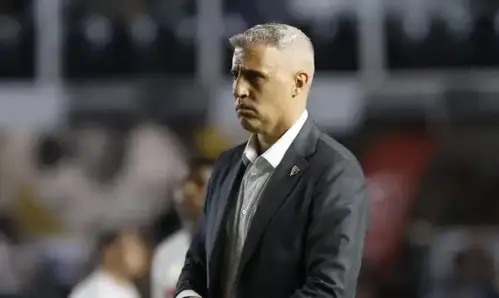 Crespo alerta para ano difícil e fixa 45 pontos como objetivo inicial do São Paulo em 2026