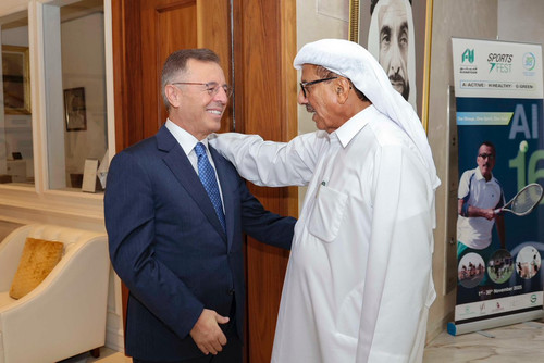 G7UpY2waoAAmSab.jpg