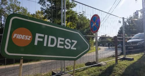 7405013214215610011?url=https%3A%2F%2Fvadhajtasok.b cdn.net%2Fphotos%2Fshares%2Ffidesz 1757577109.jp.jpg