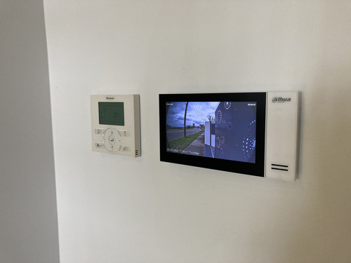 Dahua Surface Mounted Video Intercom System Internal Monitor 2 of 2 1.jpg