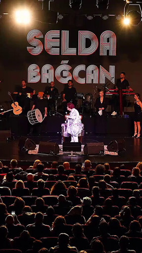 FGxkFND A0EpRu9v.jpg