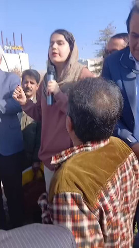 U7cOhxkK5s69 lFW.jpg