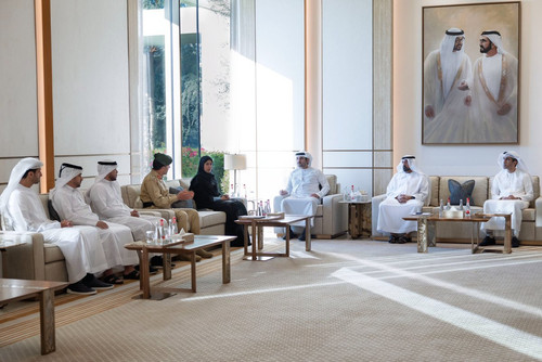 G7VKWLgaIAAB4cT.jpg