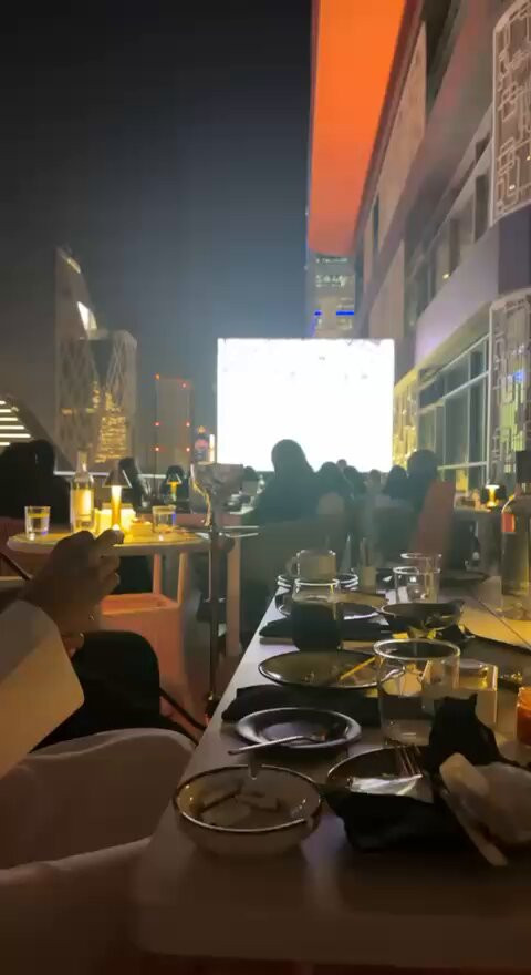 wAK941nMJi 7IaWE.jpg