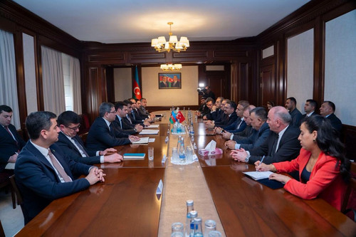 G7TufIZW0AAw02n.jpg