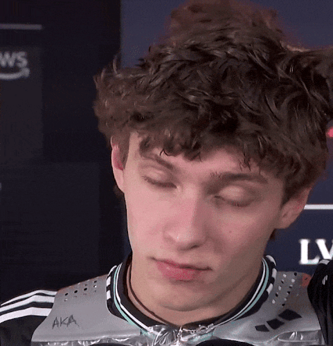img 1764821756492008vcFc2gy1i7wk5geojmg30k00ks1l0.gif